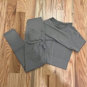 Women’s Workout Set